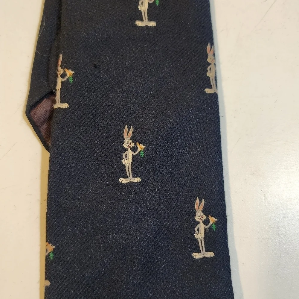 Warner  Bros vintage Bugs Bunny Lonney Tunes Thin Men's tie